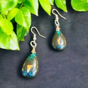 Glittering Resin Tear Drop Earrings